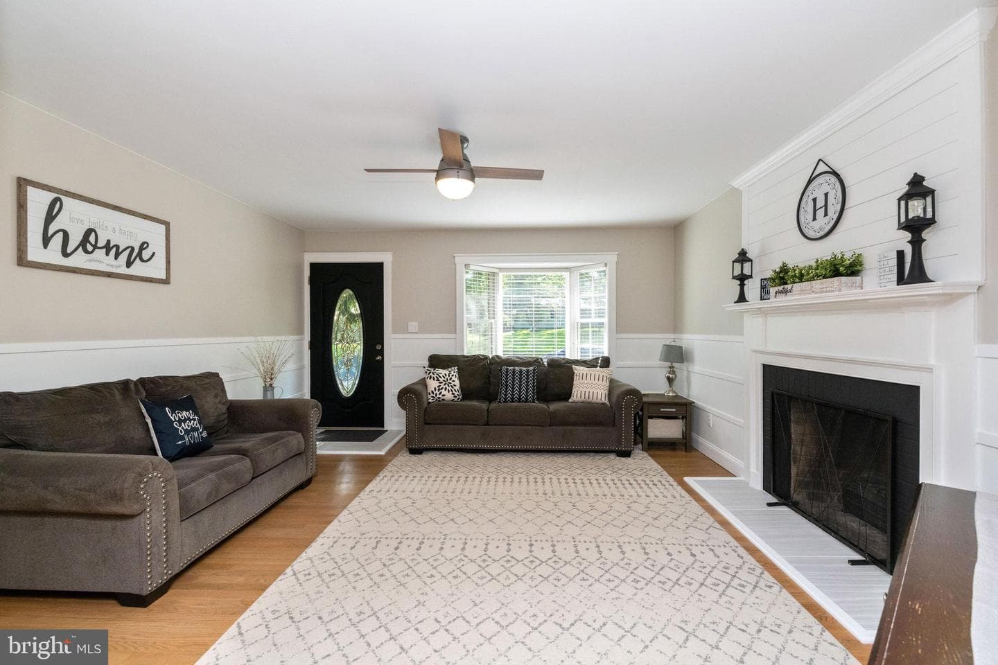 220 E Belcrest Road photo 8