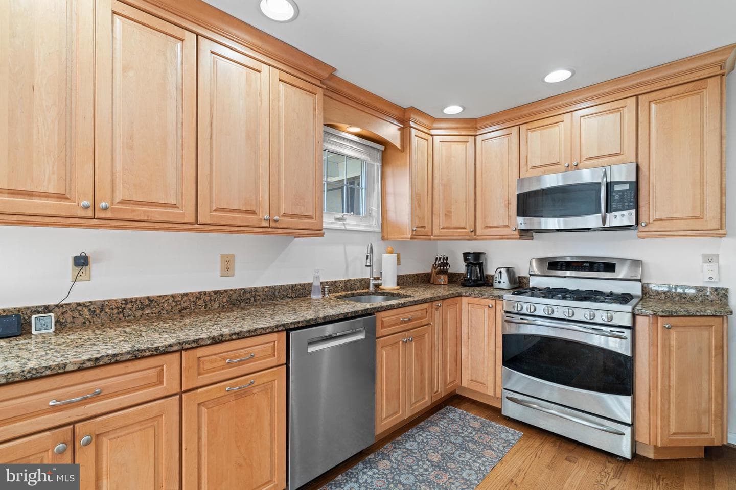 128 N Lynbrook Road photo 28