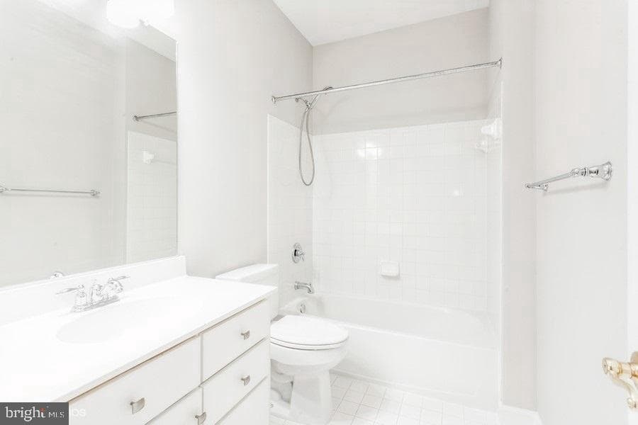 209 Prescott Court photo 13