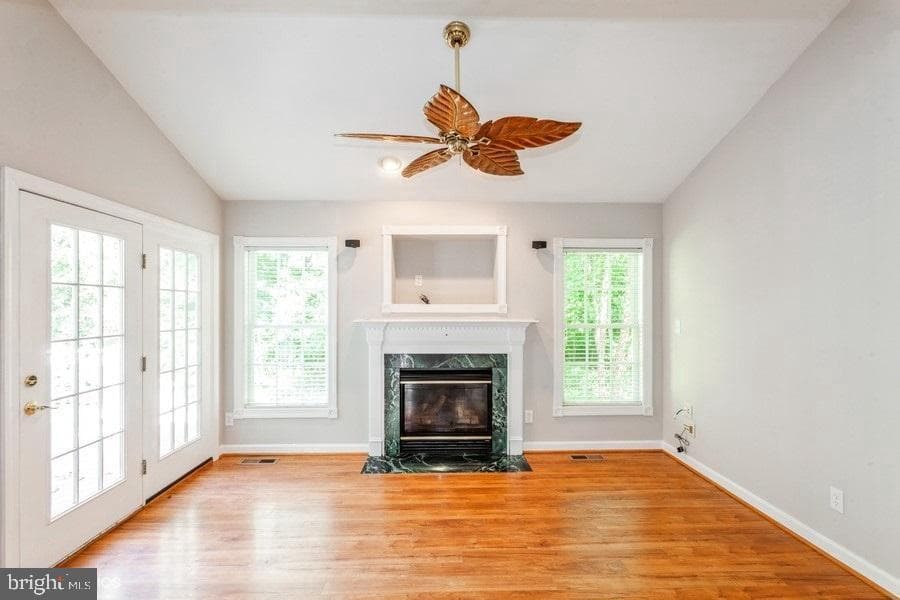 209 Prescott Court photo 3