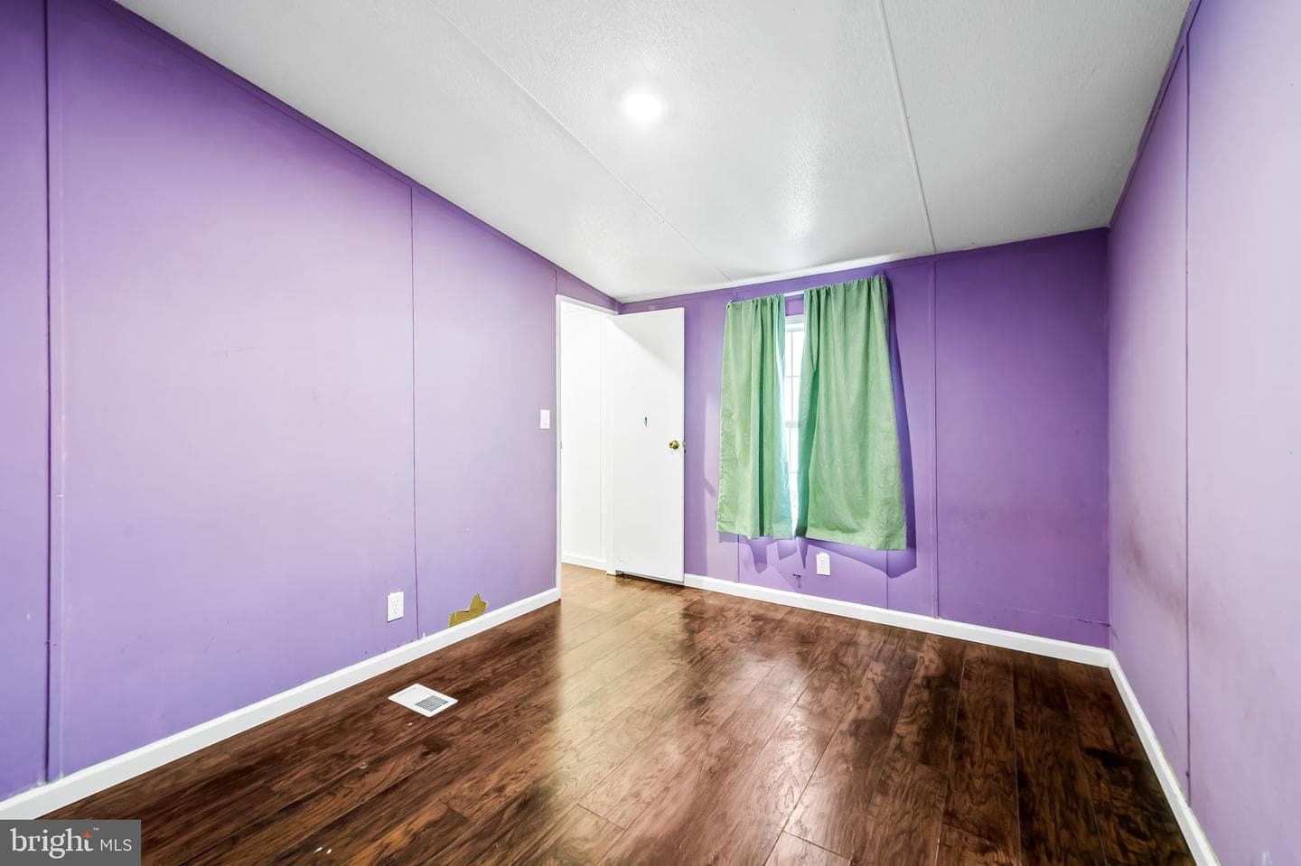 52 Lewis Drive photo 18