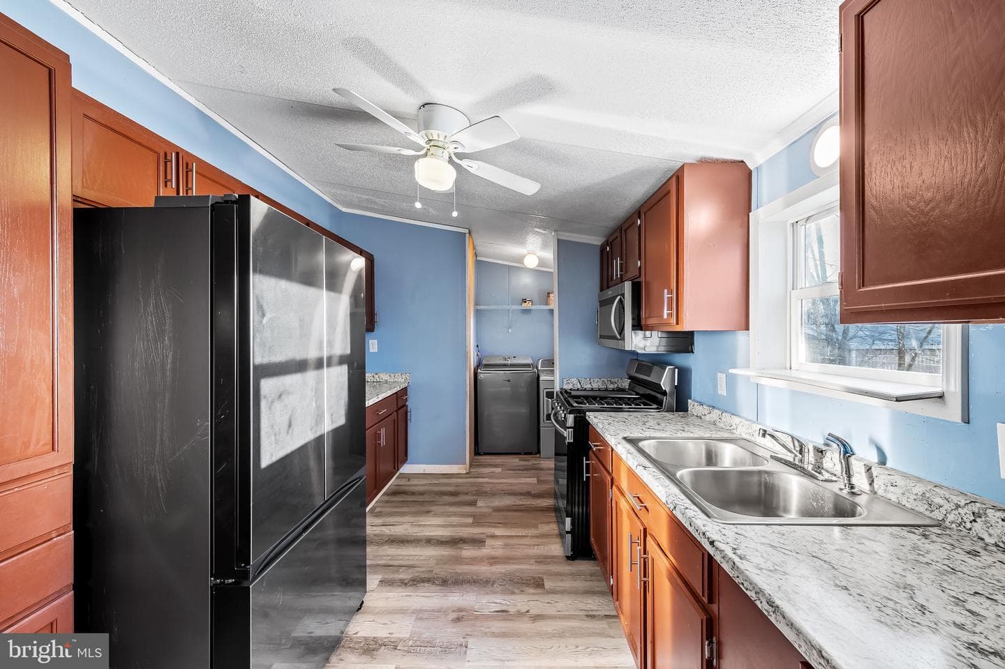 52 Lewis Drive photo 7