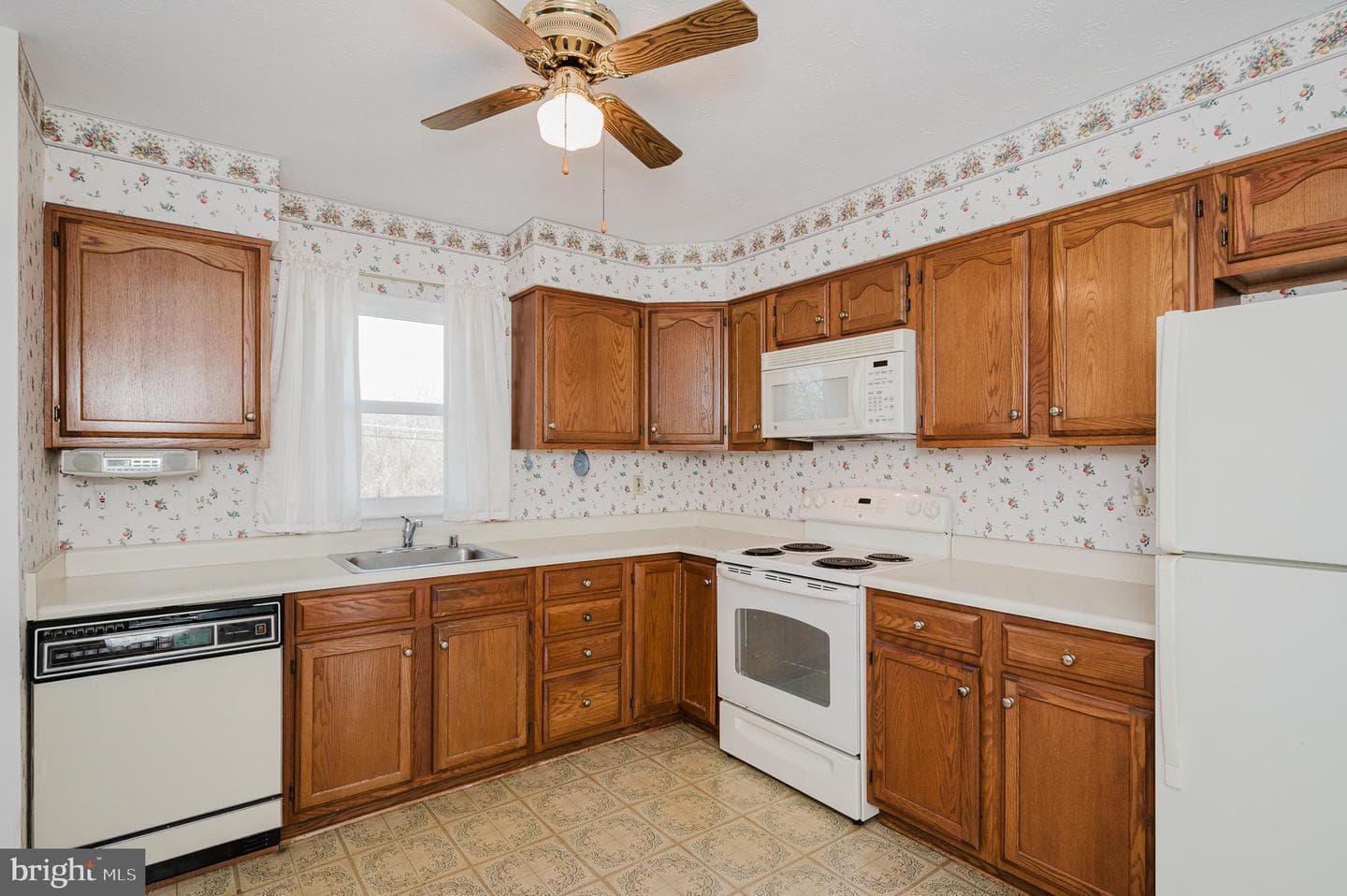 802 Eastridge Road photo 16