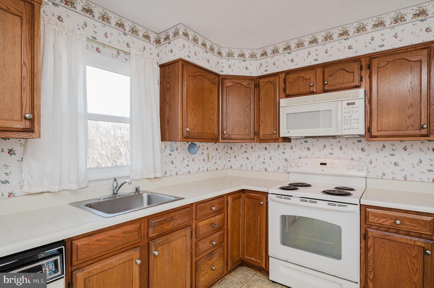 802 Eastridge Road photo 17