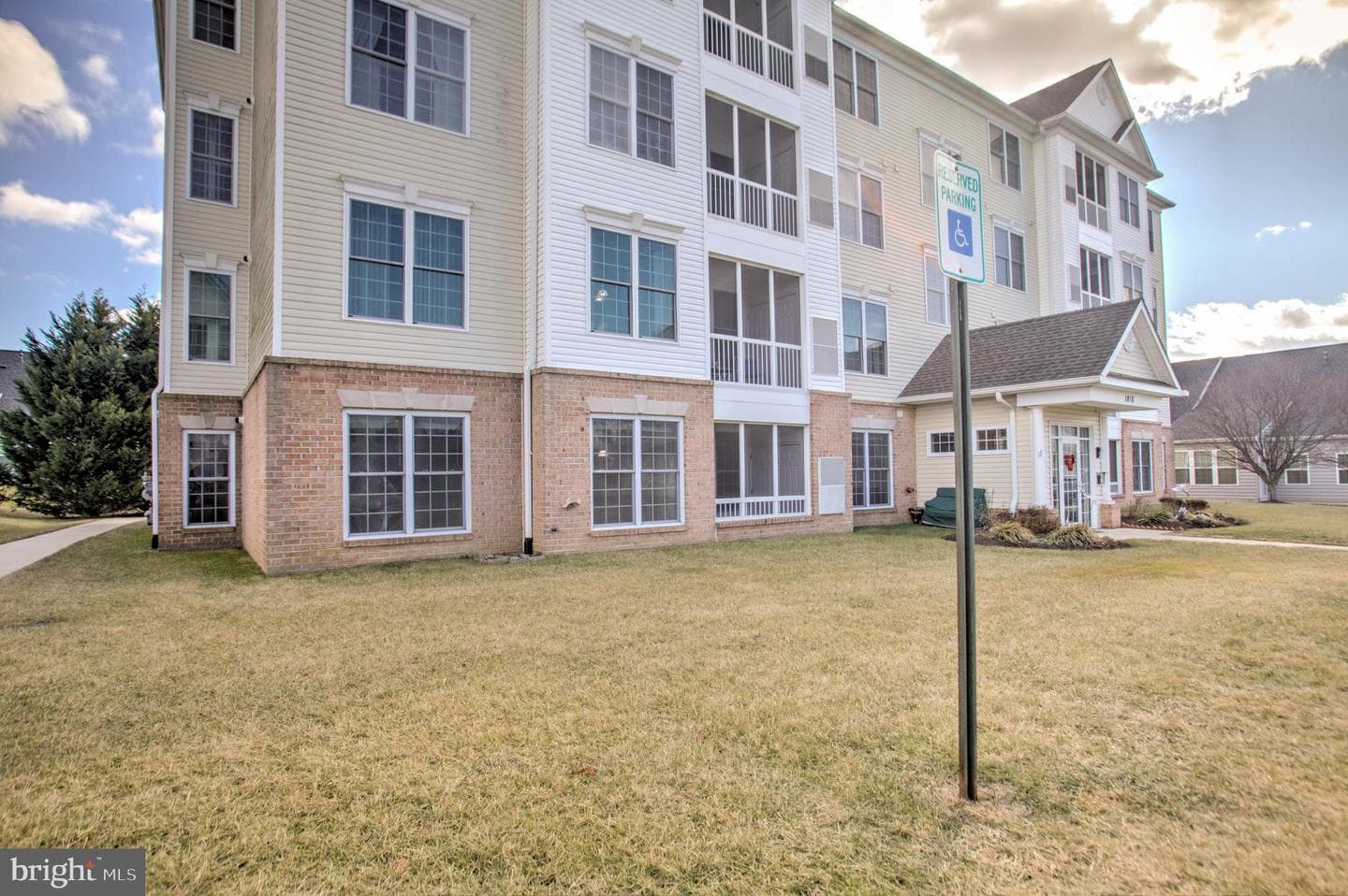 1818 Selvin Drive #101 photo 28