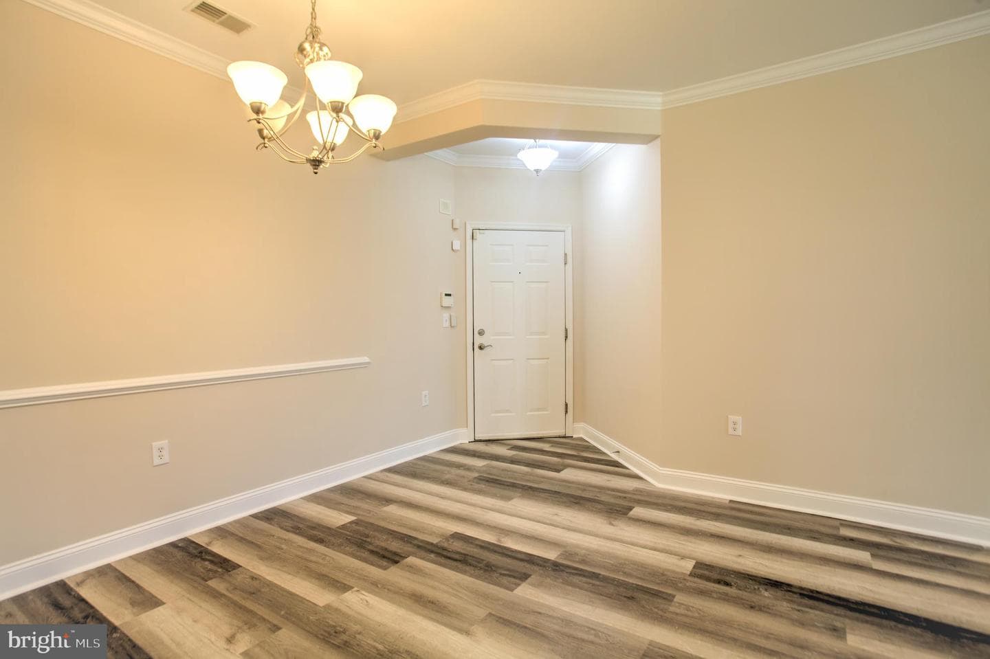 1818 Selvin Drive #101 photo 3