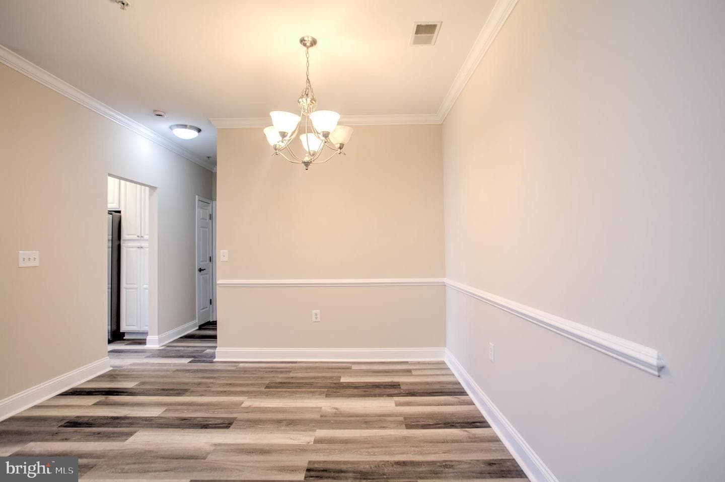 1818 Selvin Drive #101 photo 4