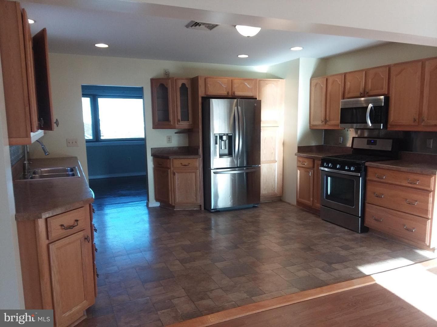 140 Bay Boulevard photo 2