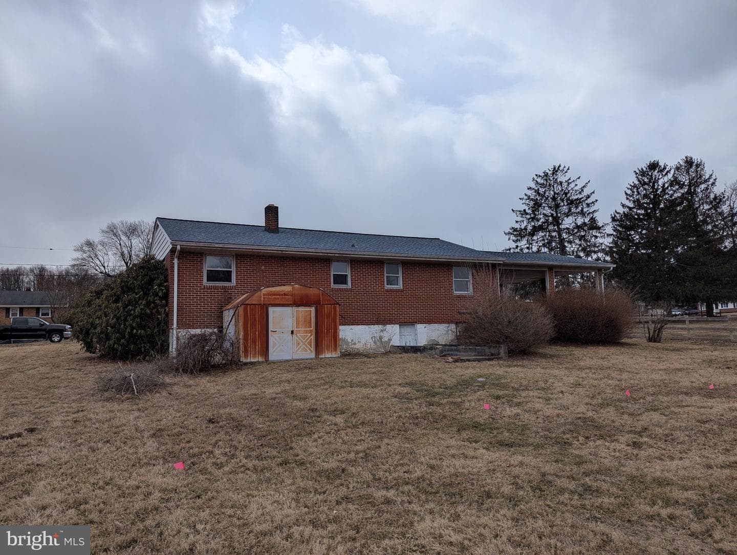 919 Luke Street photo 13