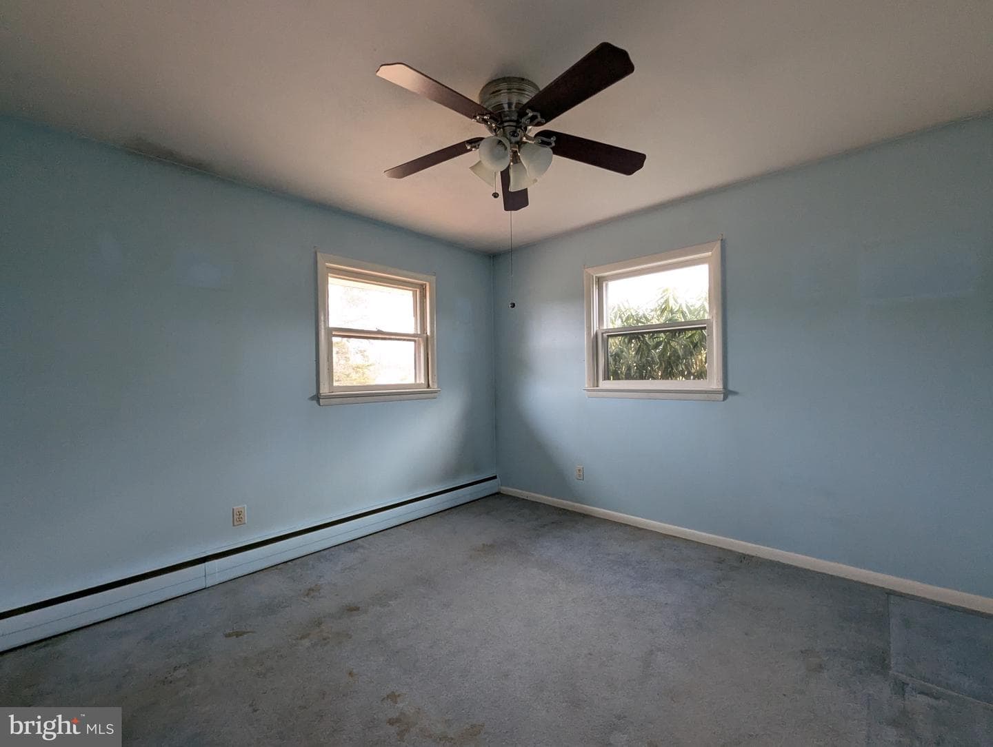 919 Luke Street photo 17