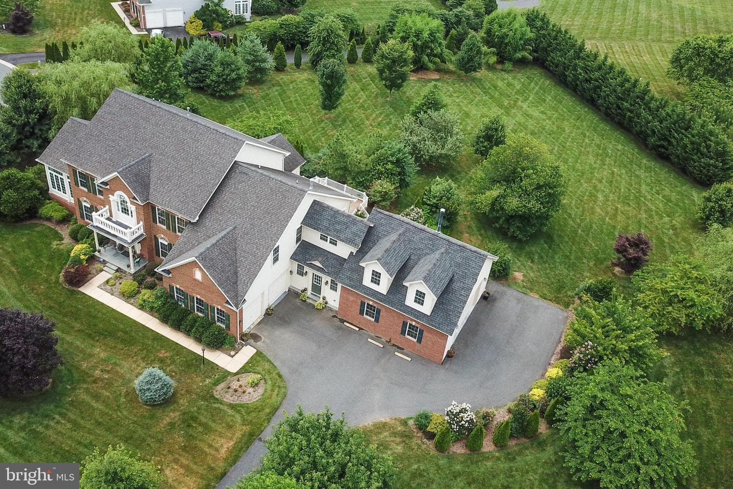 110 Bower Lane photo 3