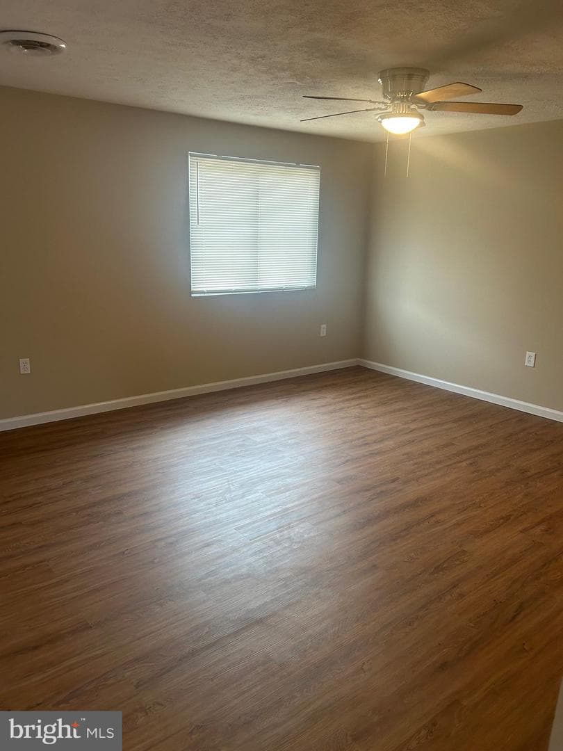 235 Melrose Court photo 3