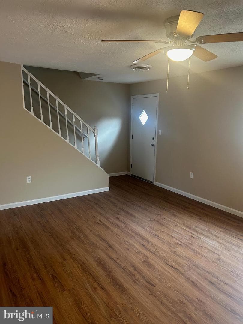 235 Melrose Court photo 4