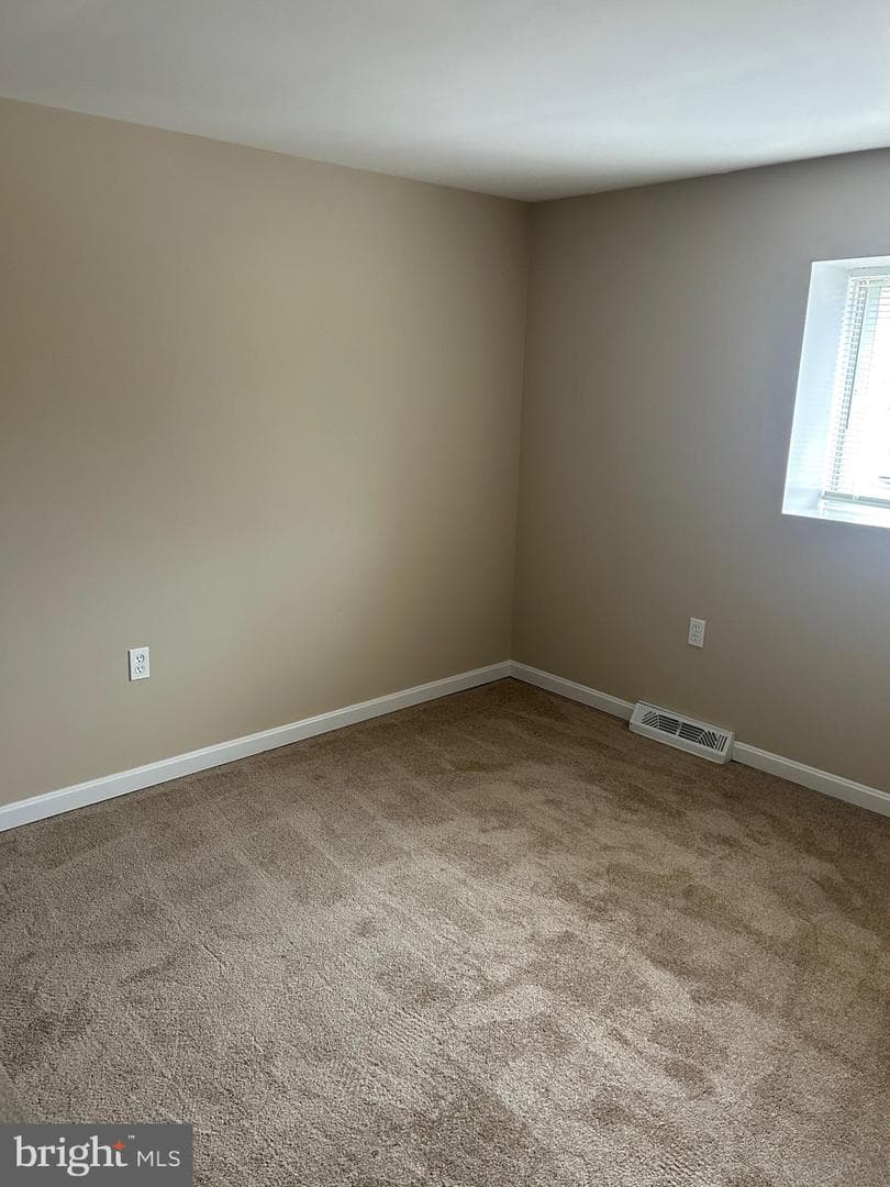 235 Melrose Court photo 5