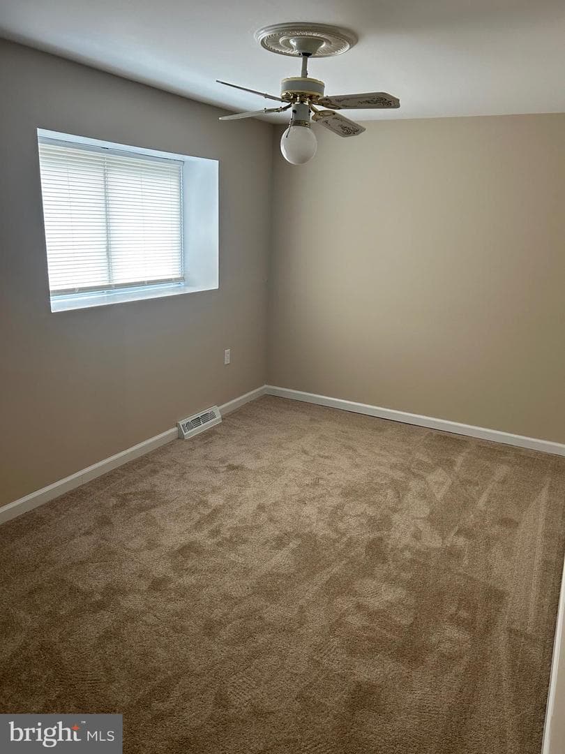 235 Melrose Court photo 7