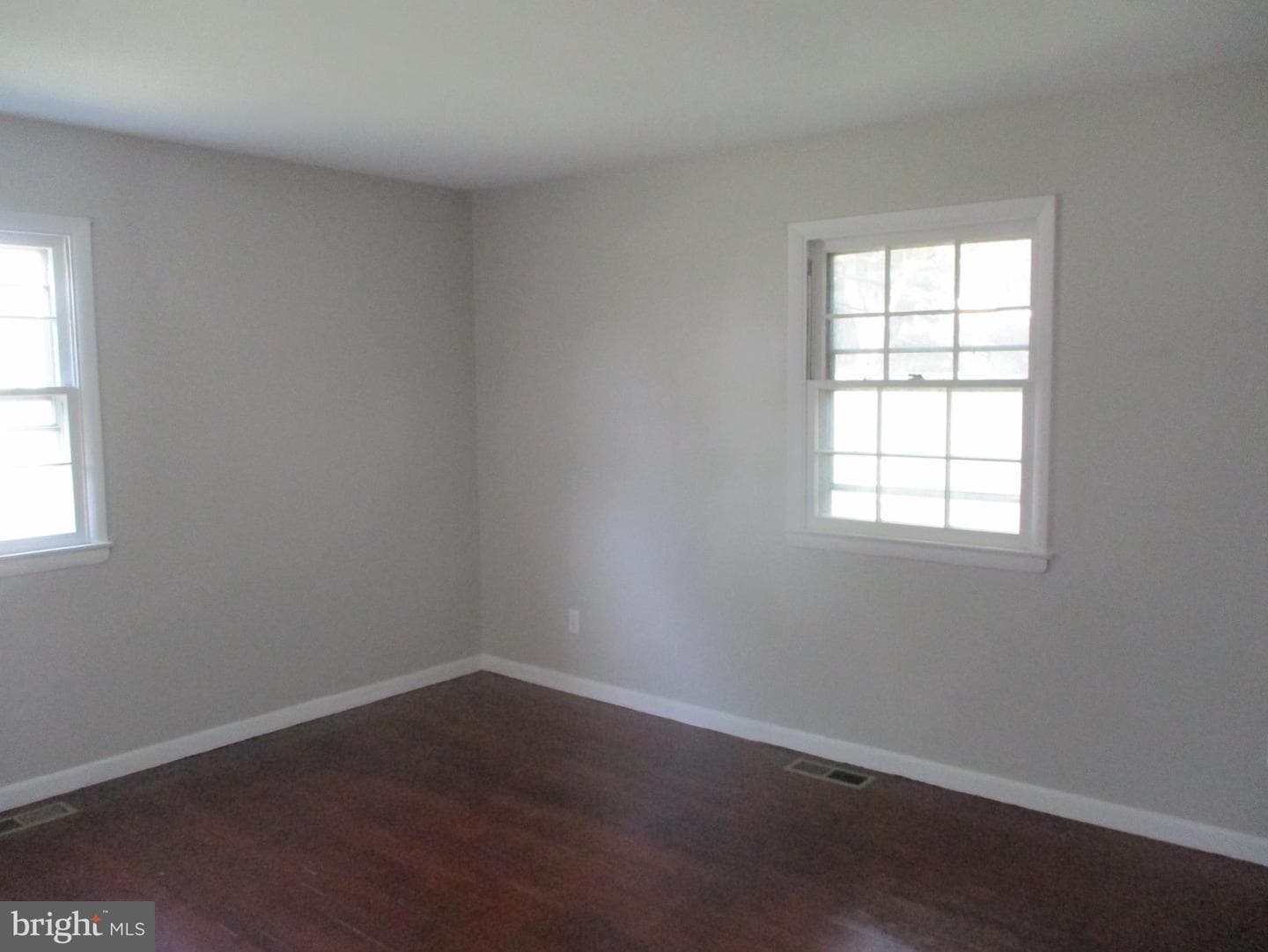 1605 Samantha Drive photo 9