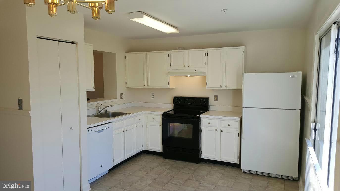 4406 Tolchester Court photo 7