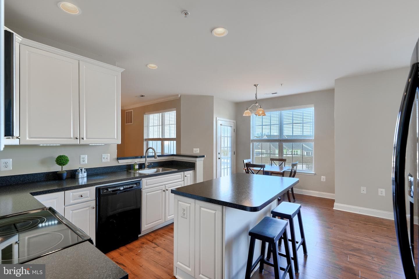 1813 Selvin Drive #301 photo 17