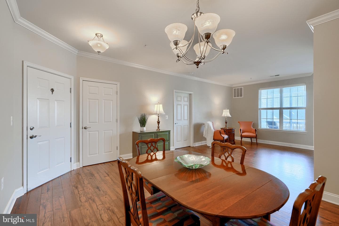 1813 Selvin Drive #301 photo 8