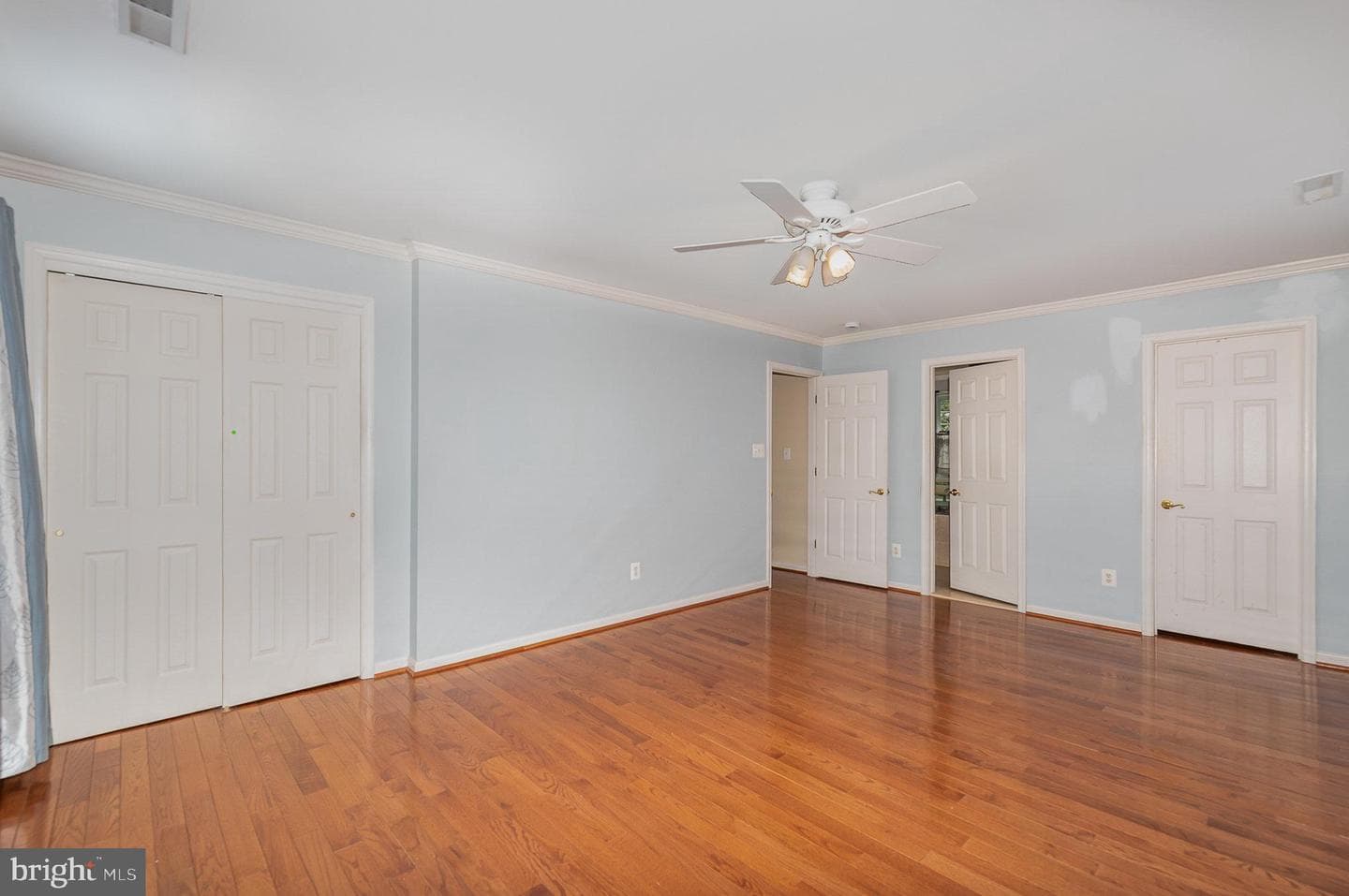 704 Greenglade Court photo 26