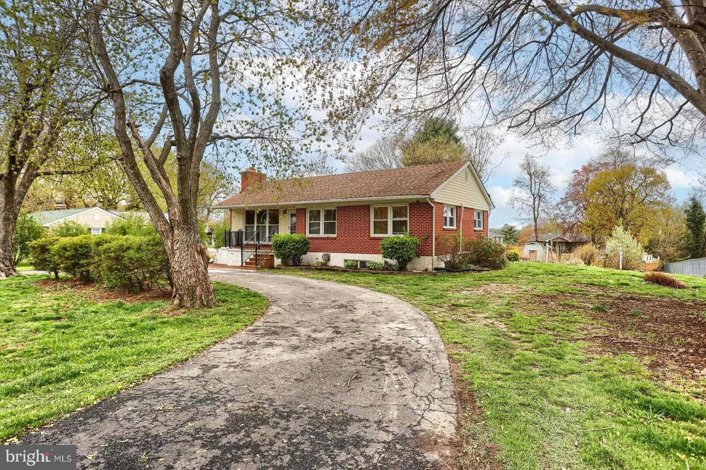 2301 Snow Road photo 2