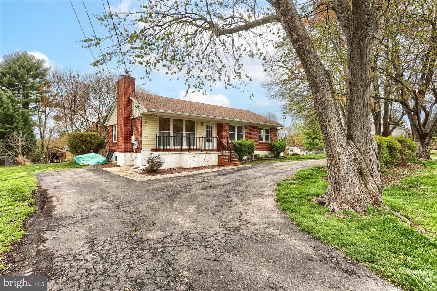 2301 Snow Road photo 3