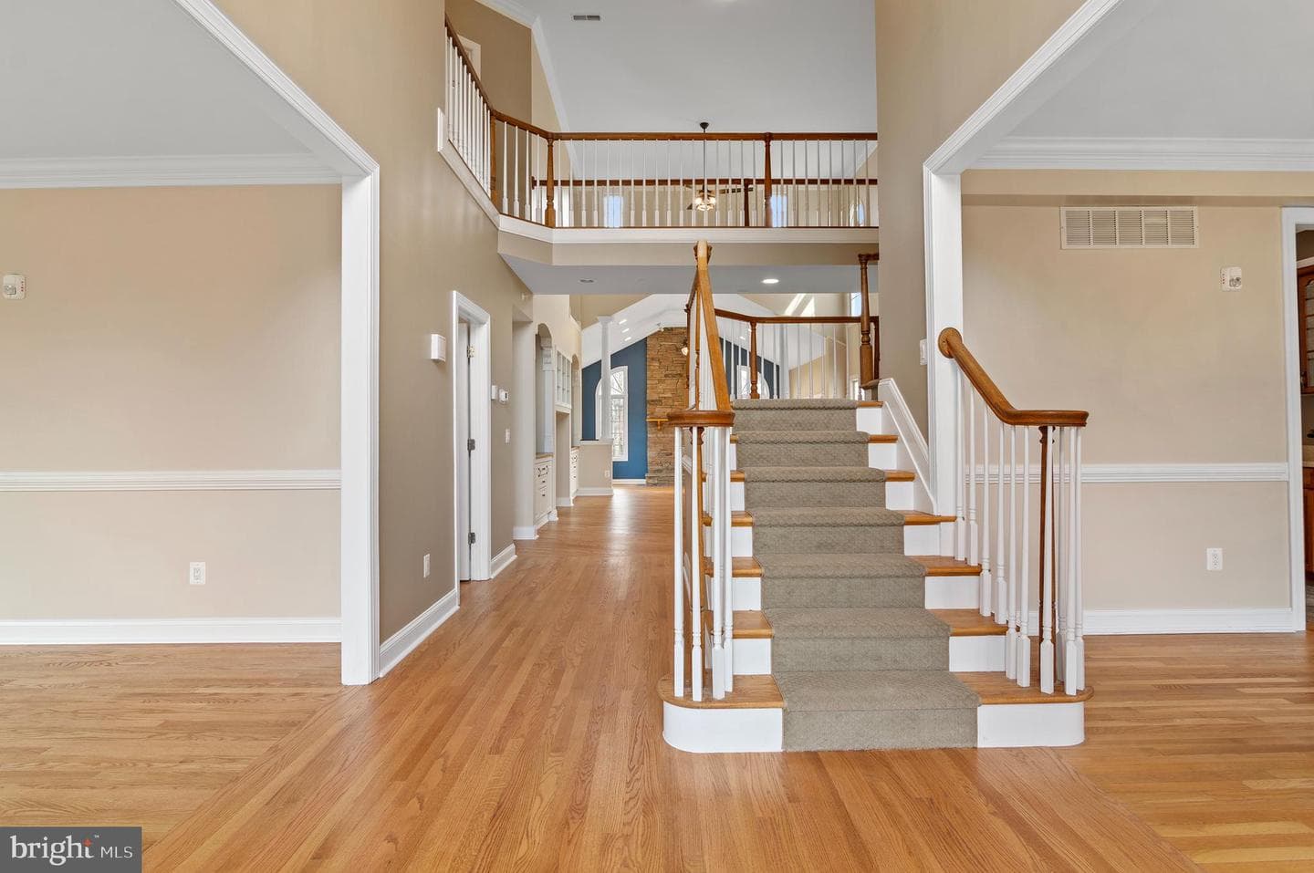 1605 Schucks Road photo 4