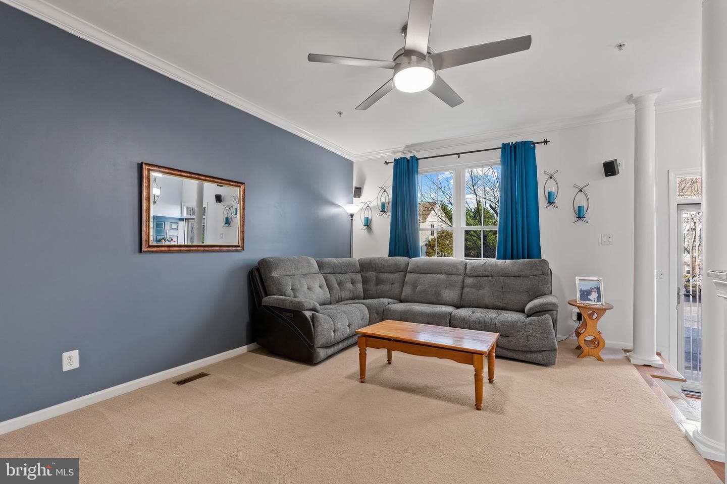 566 Kirkcaldy Way photo 6
