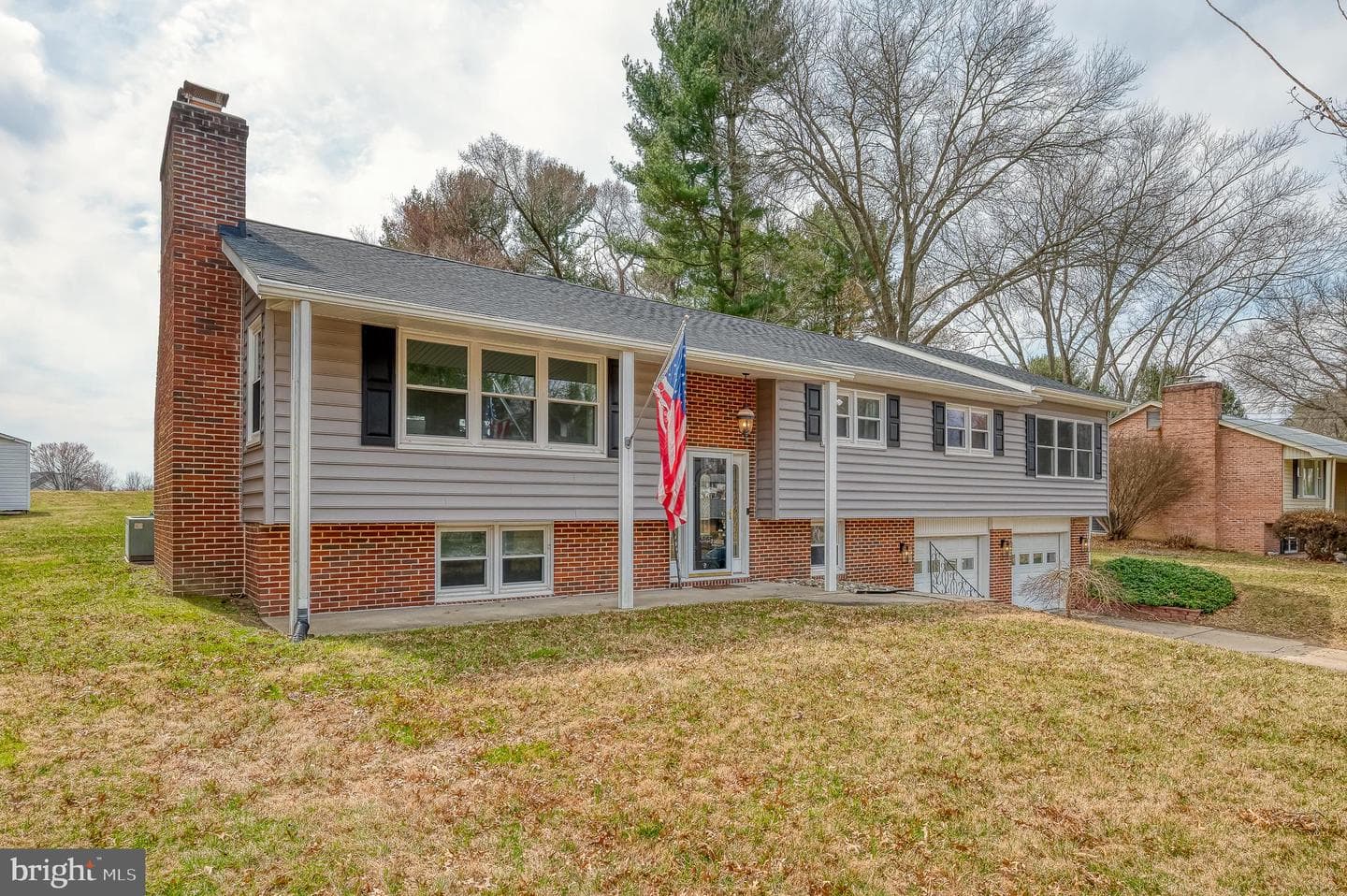 1009 Bernadette Drive photo 4