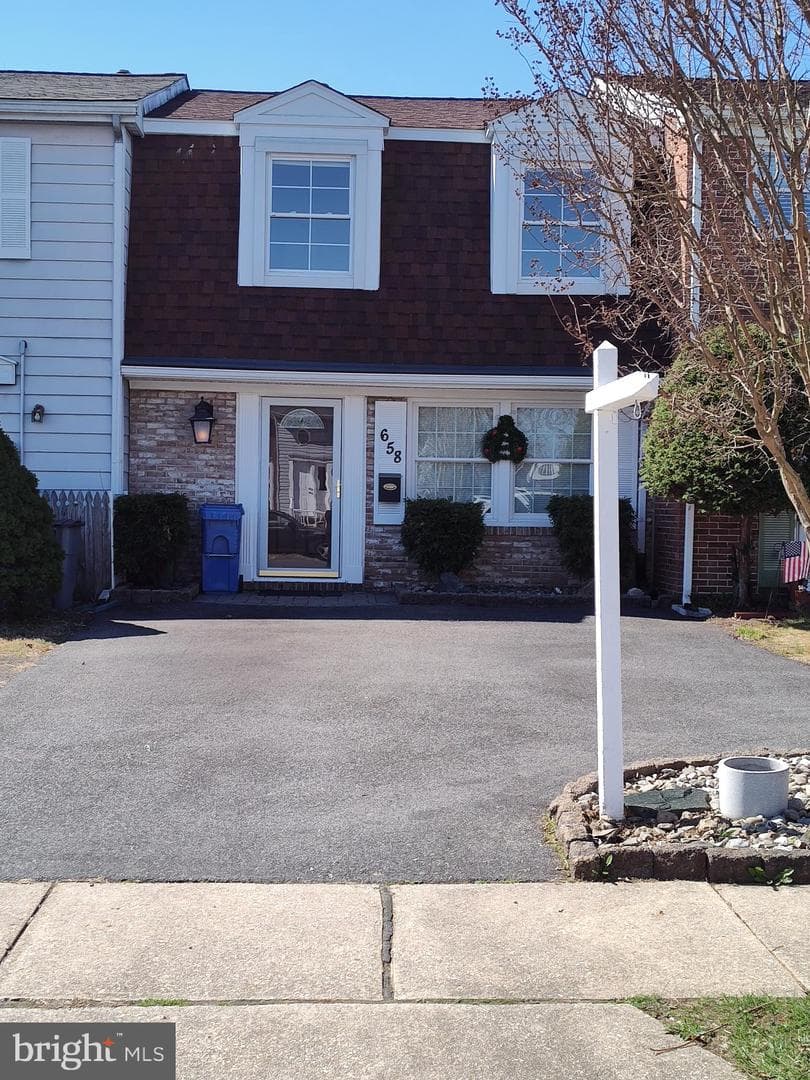 658 Shore Drive photo 2