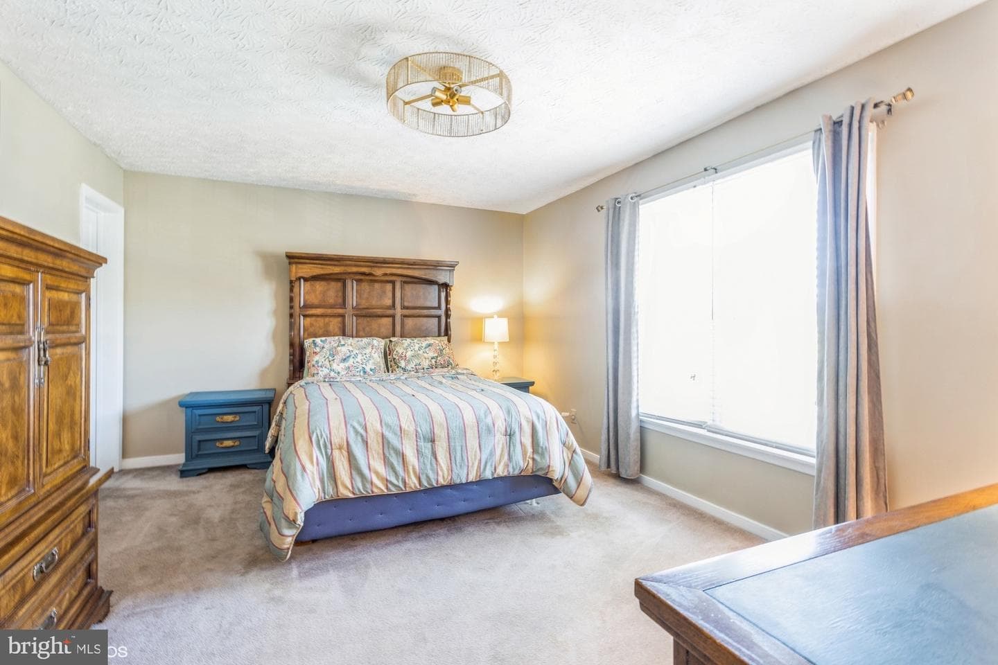 660 Kildonan Court photo 11