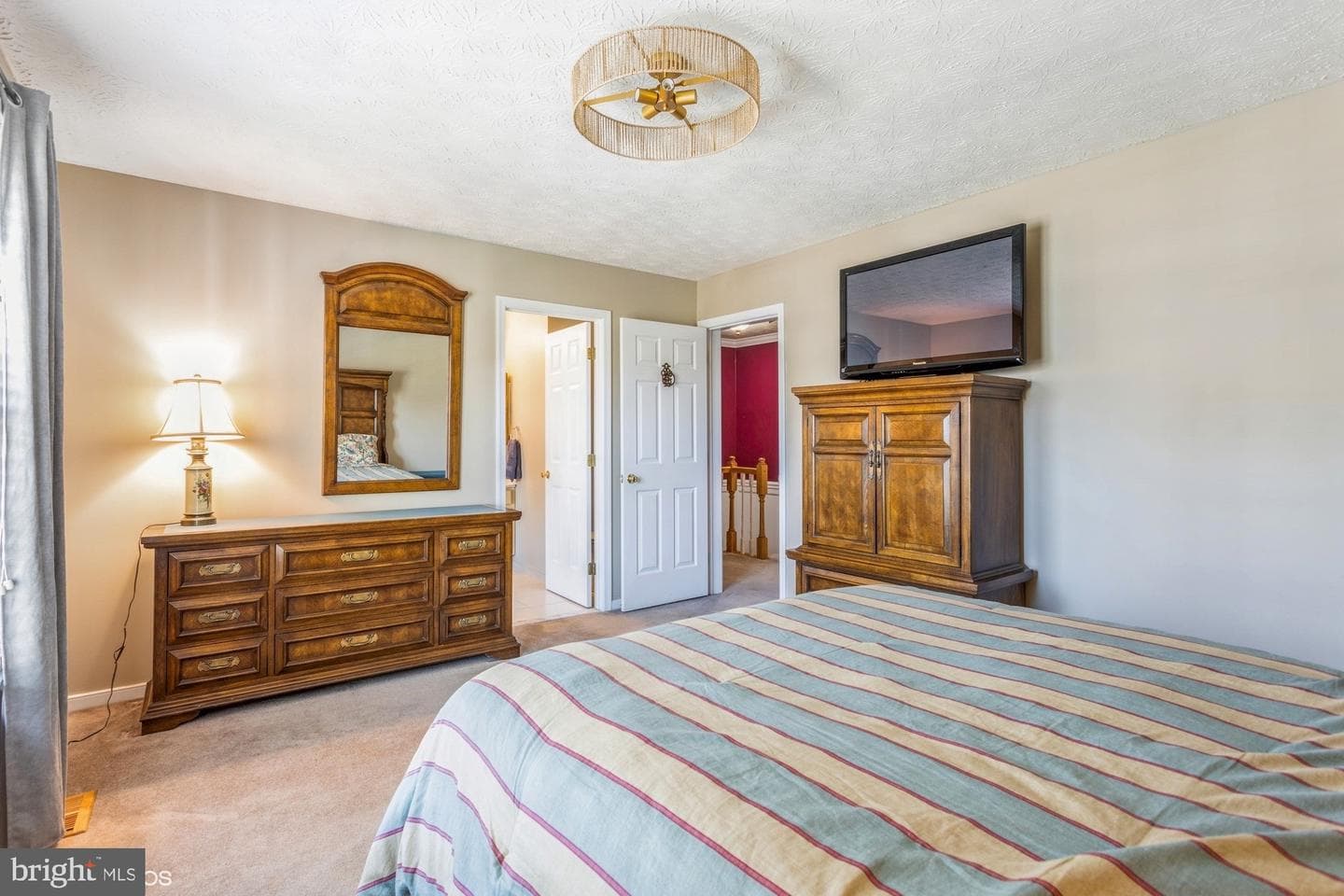660 Kildonan Court photo 12