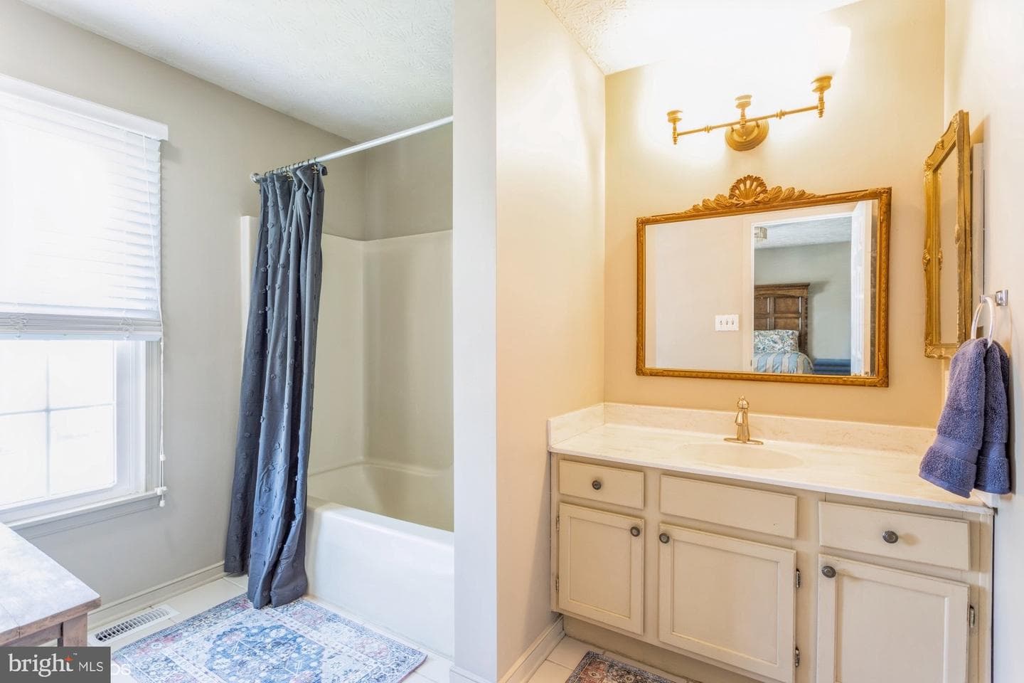 660 Kildonan Court photo 14