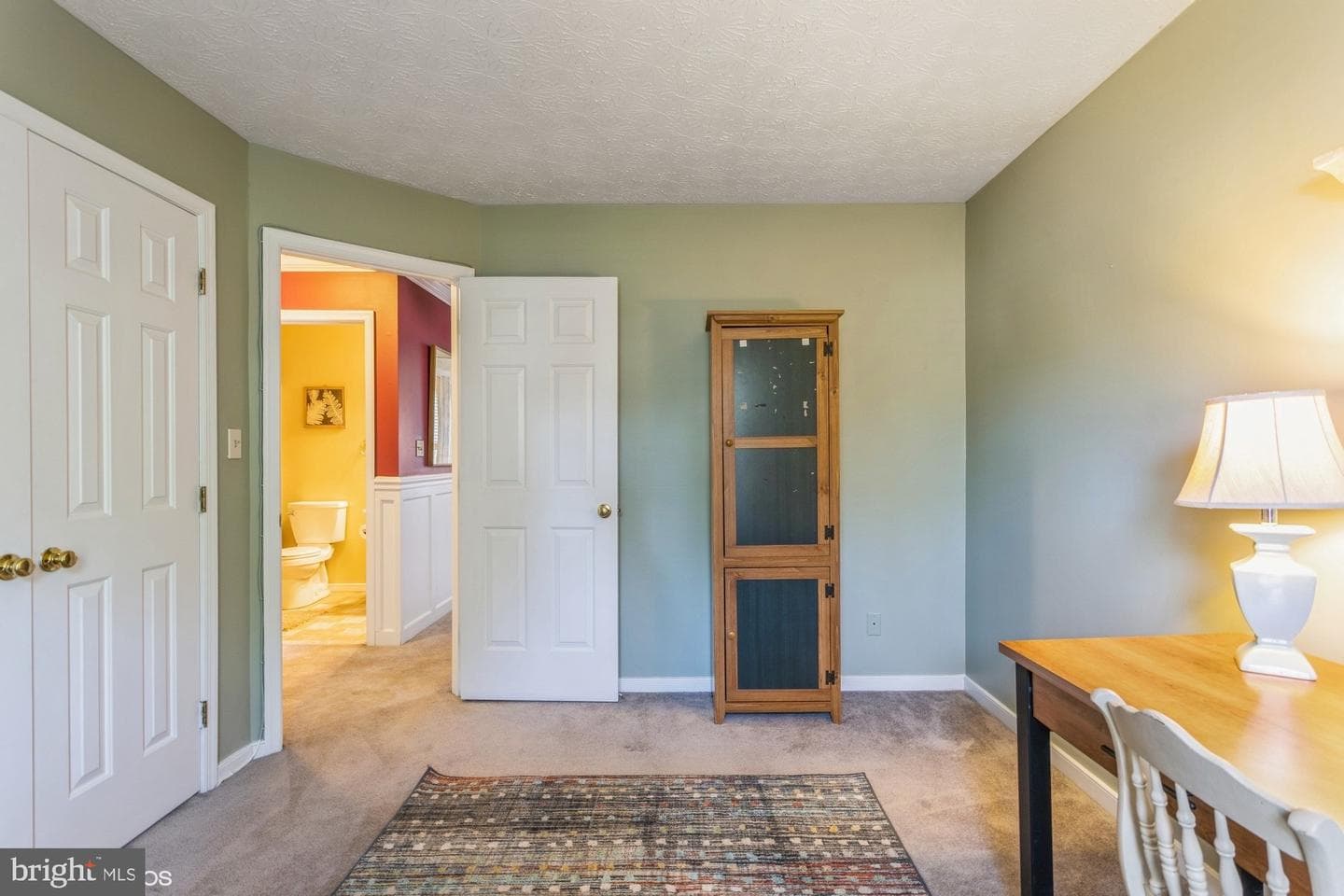 660 Kildonan Court photo 20
