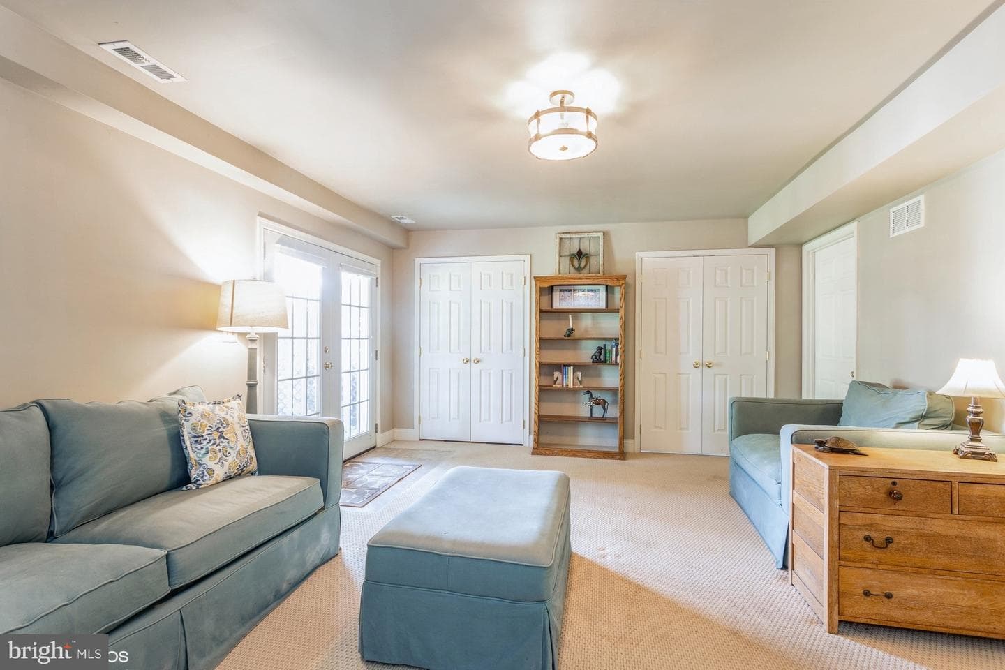 660 Kildonan Court photo 22