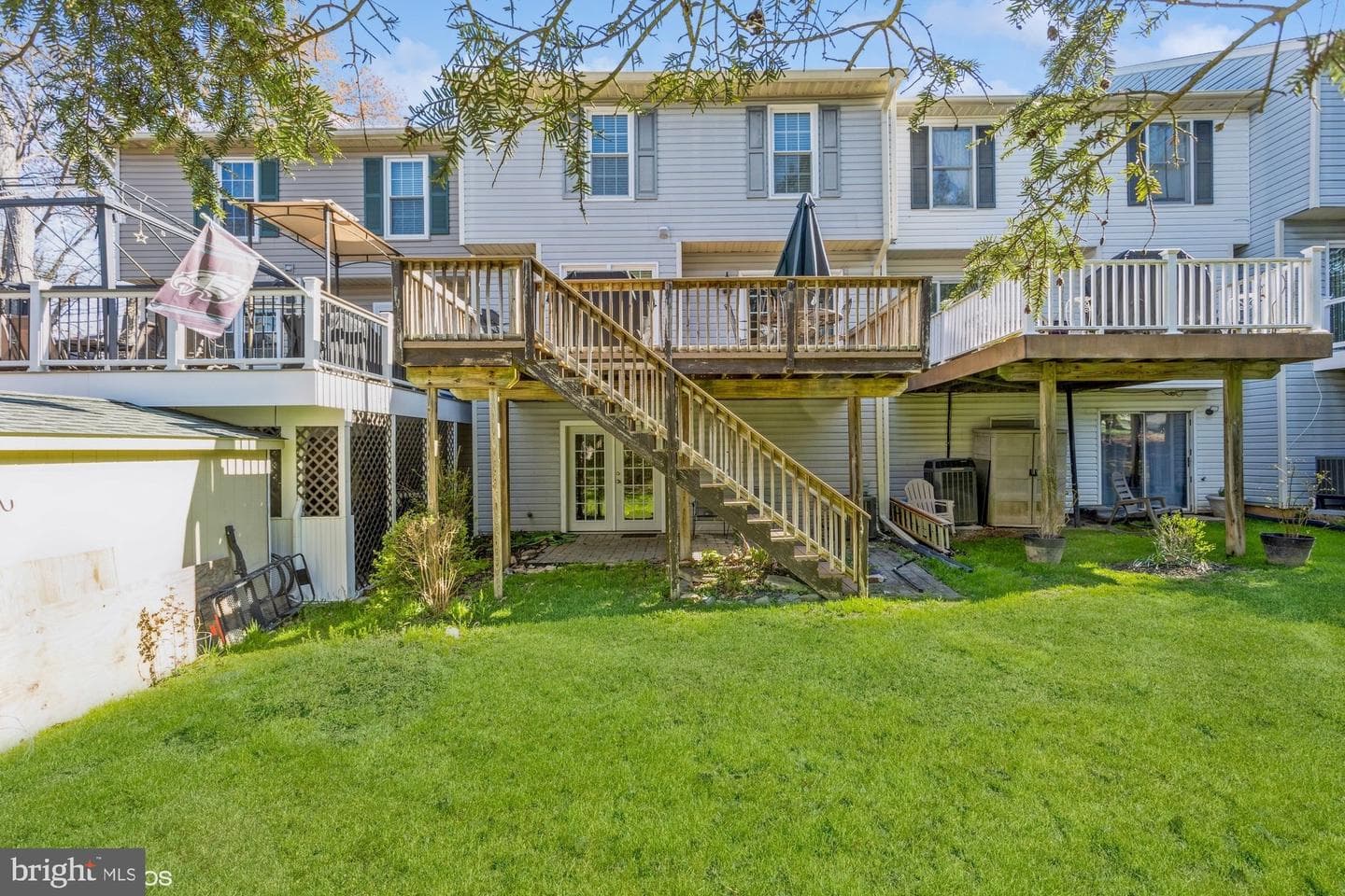 660 Kildonan Court photo 30