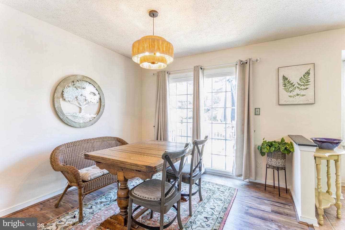 660 Kildonan Court photo 6