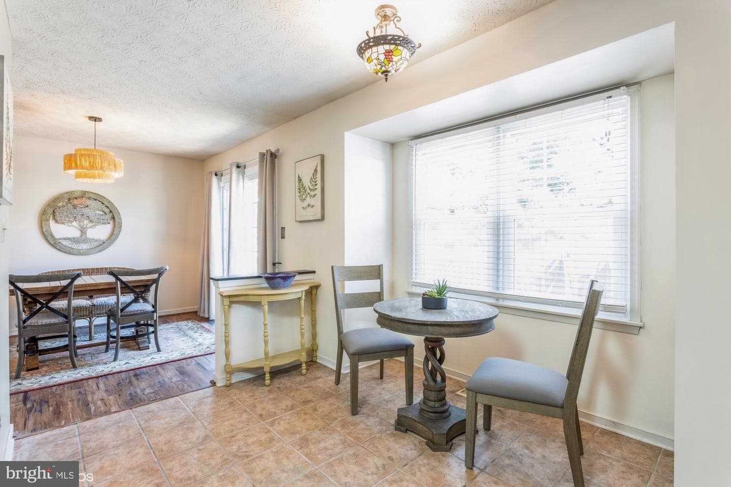 660 Kildonan Court photo 9