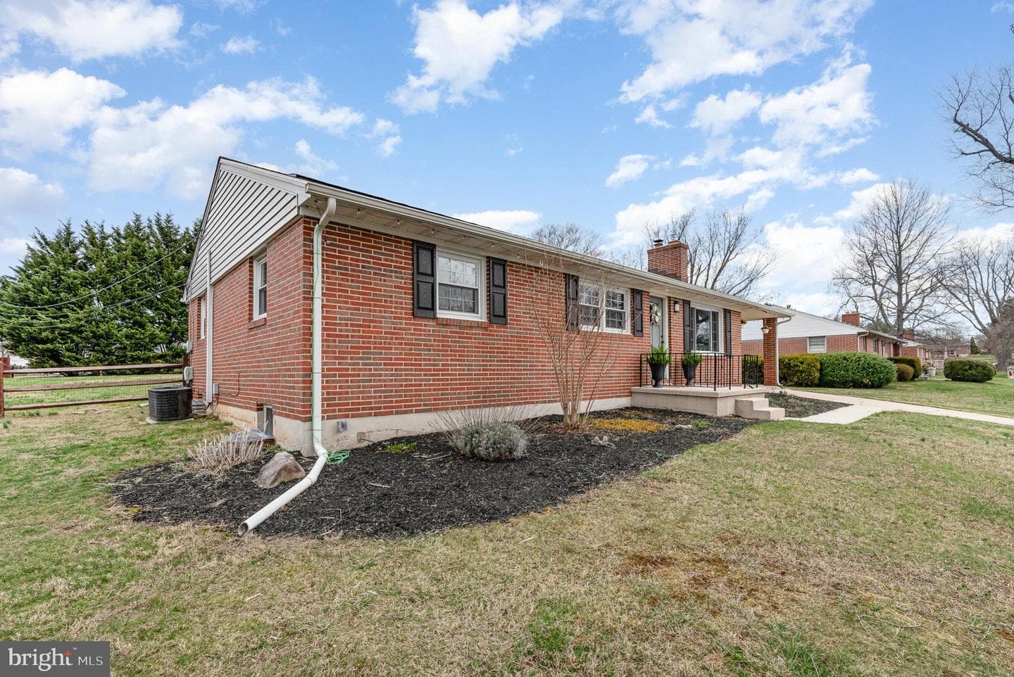 1510 Southview Road photo 4