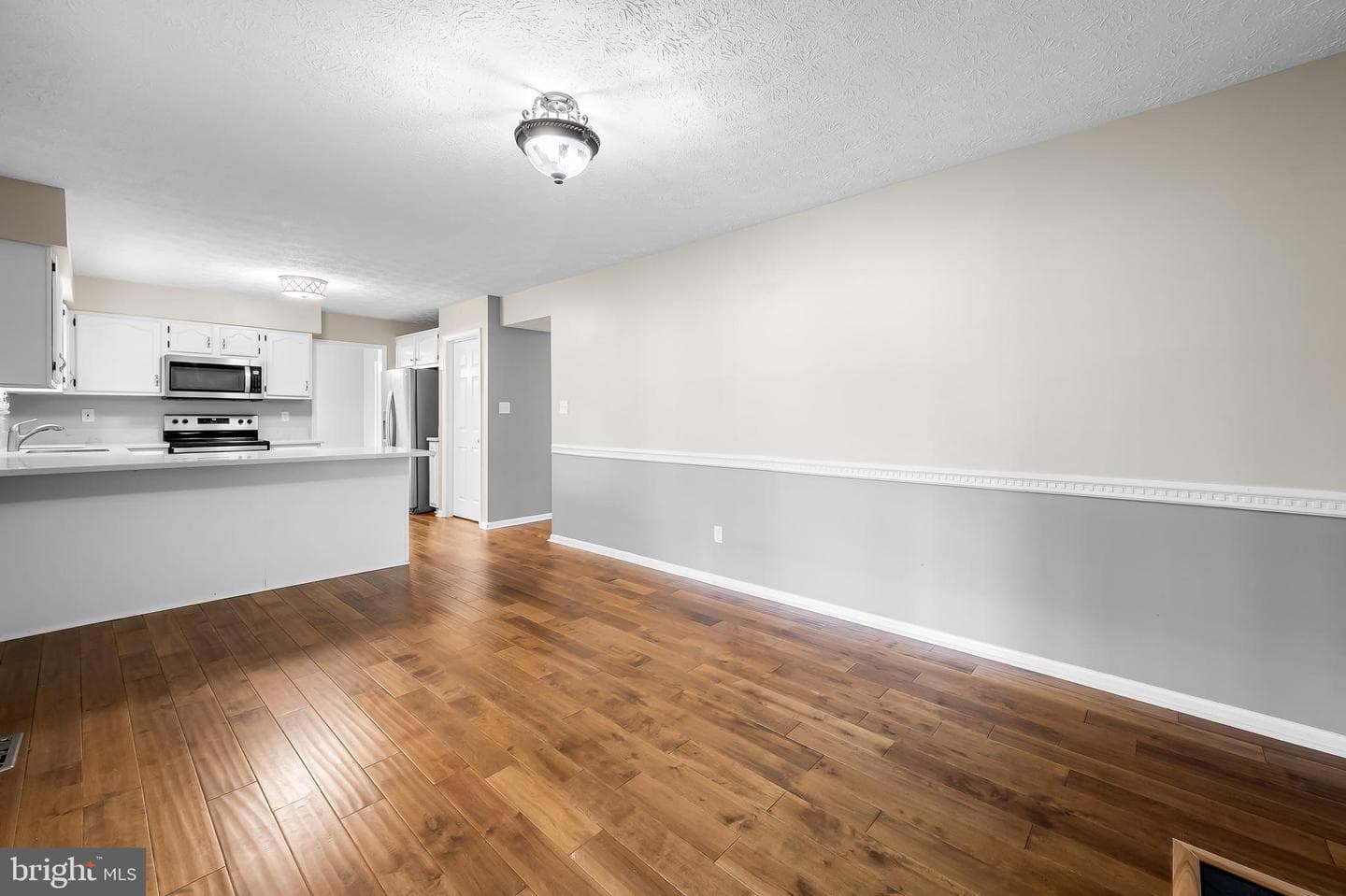 228 Heather Way photo 16