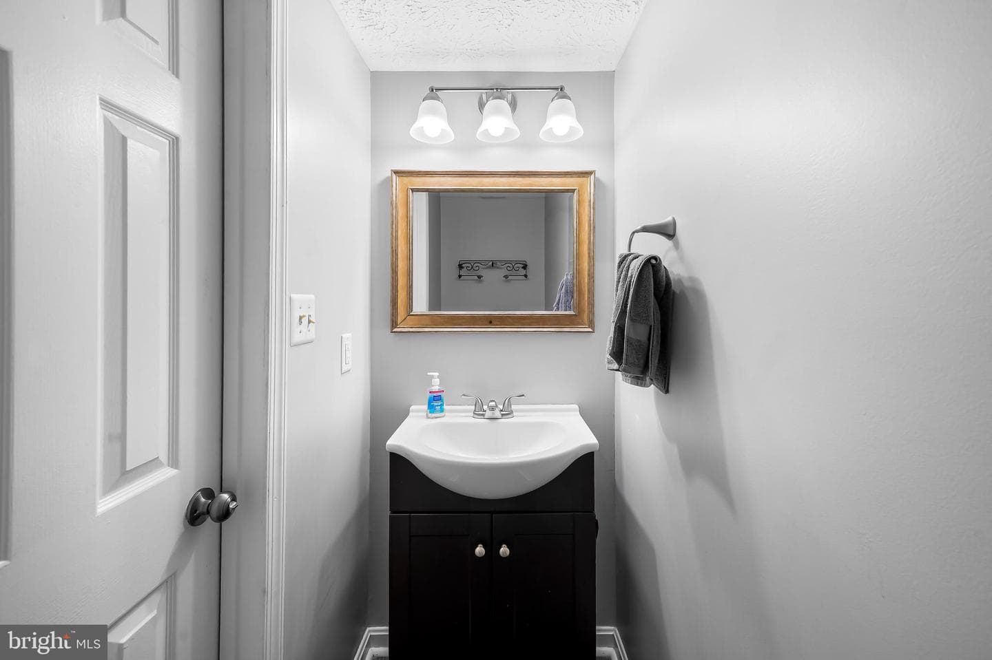 228 Heather Way photo 17