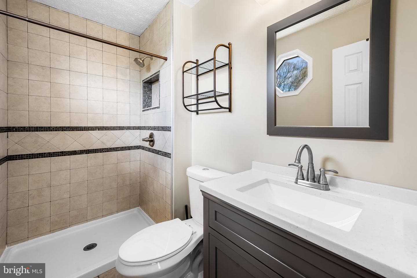 228 Heather Way photo 23