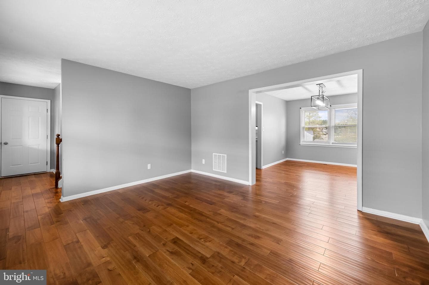 228 Heather Way photo 6