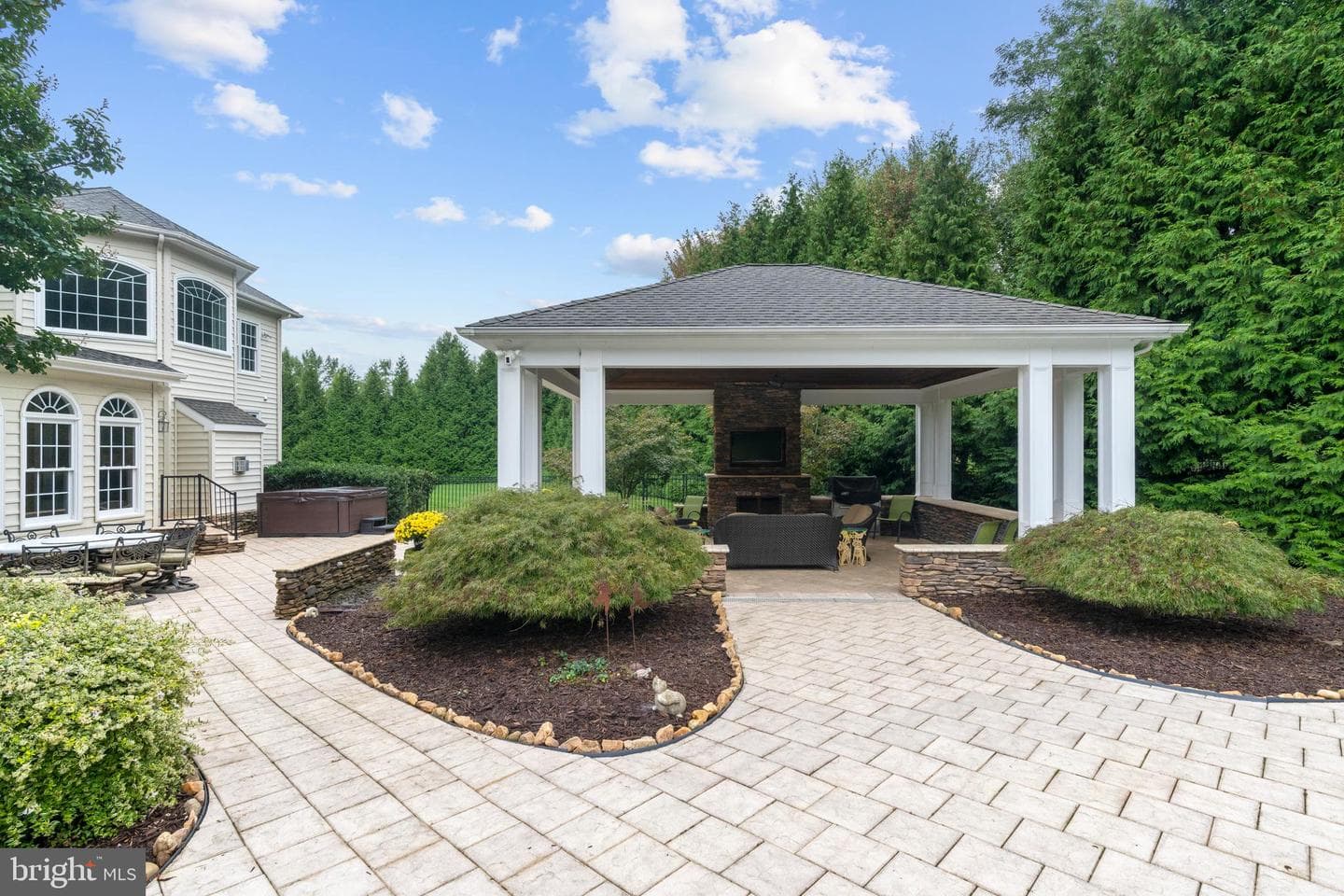 1310 Springvale Drive photo 55