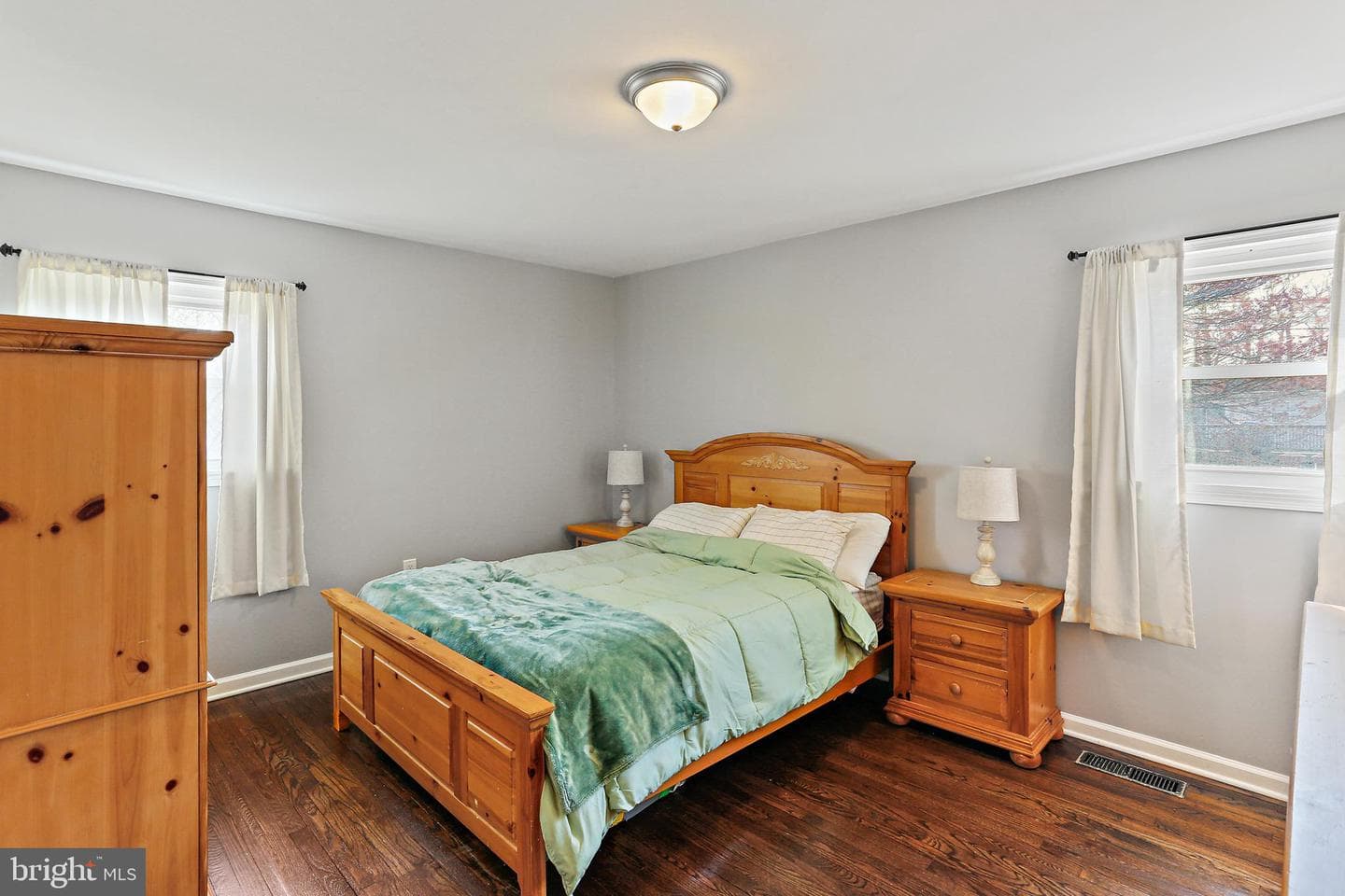 2407 Sycamore Lane photo 12