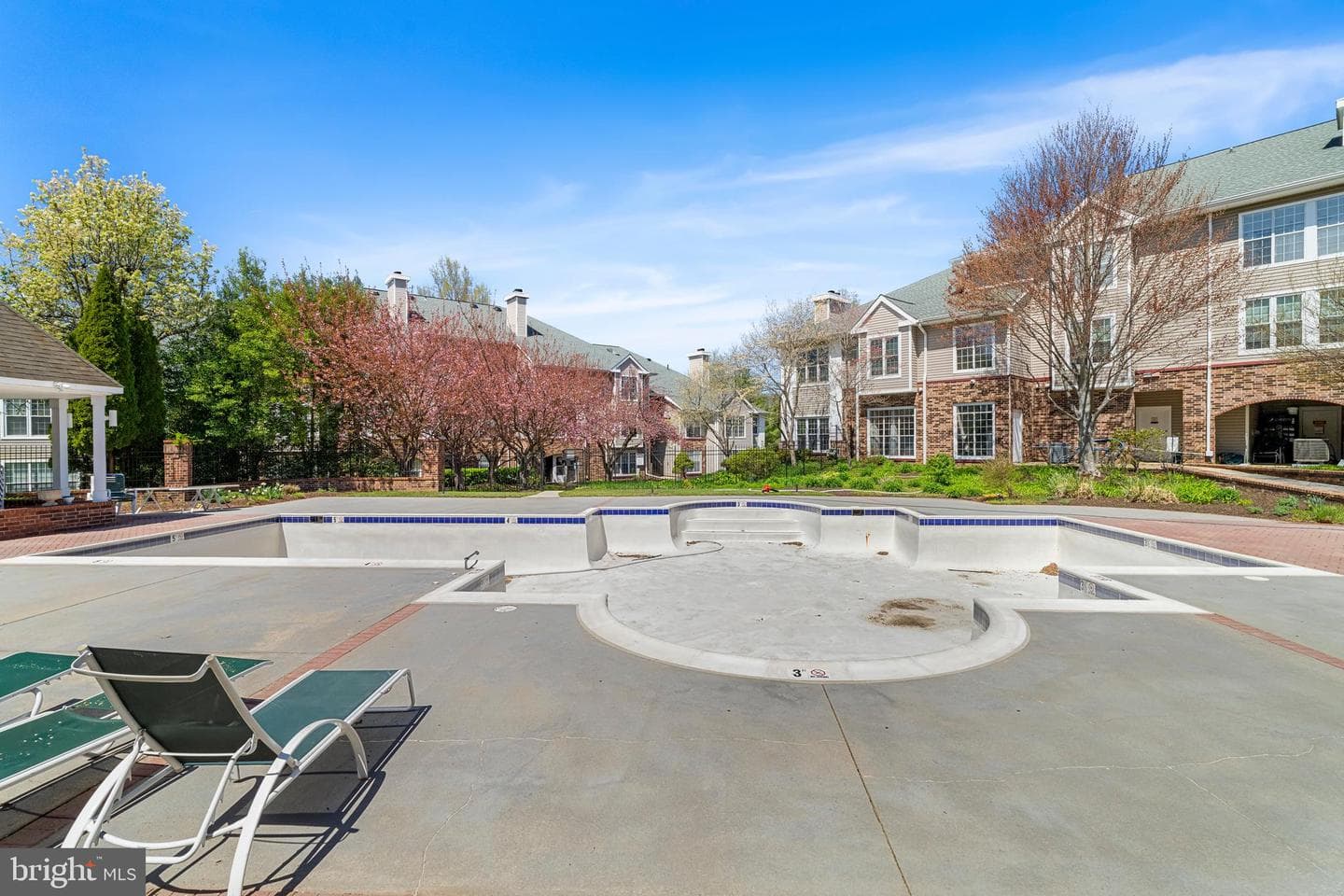 294 Canterbury Road #294-L photo 35