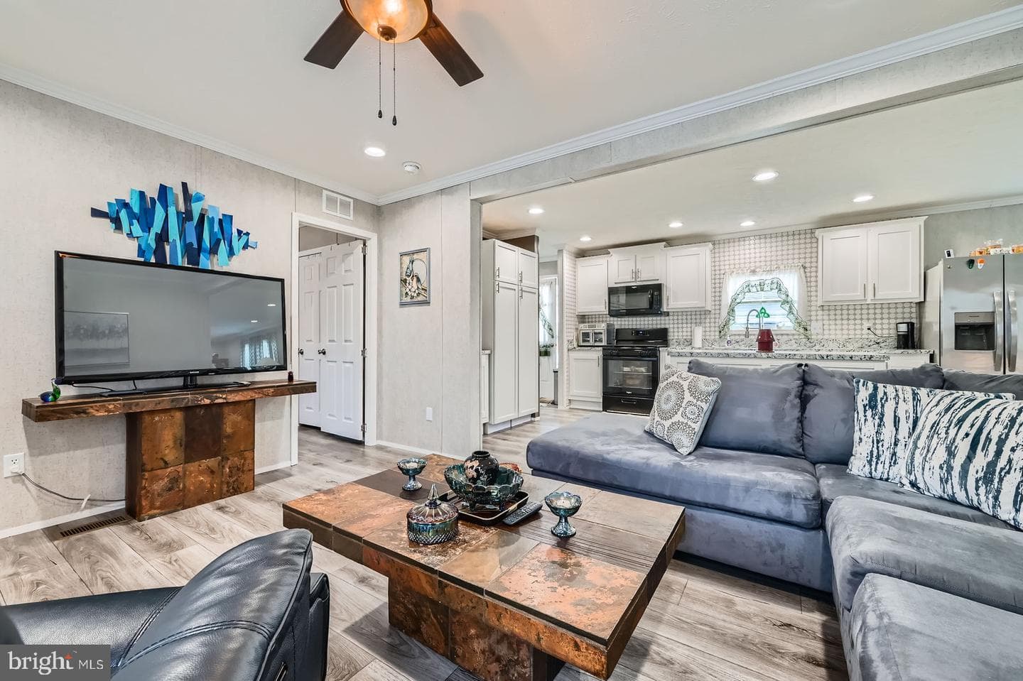83 Waterview Way photo 4