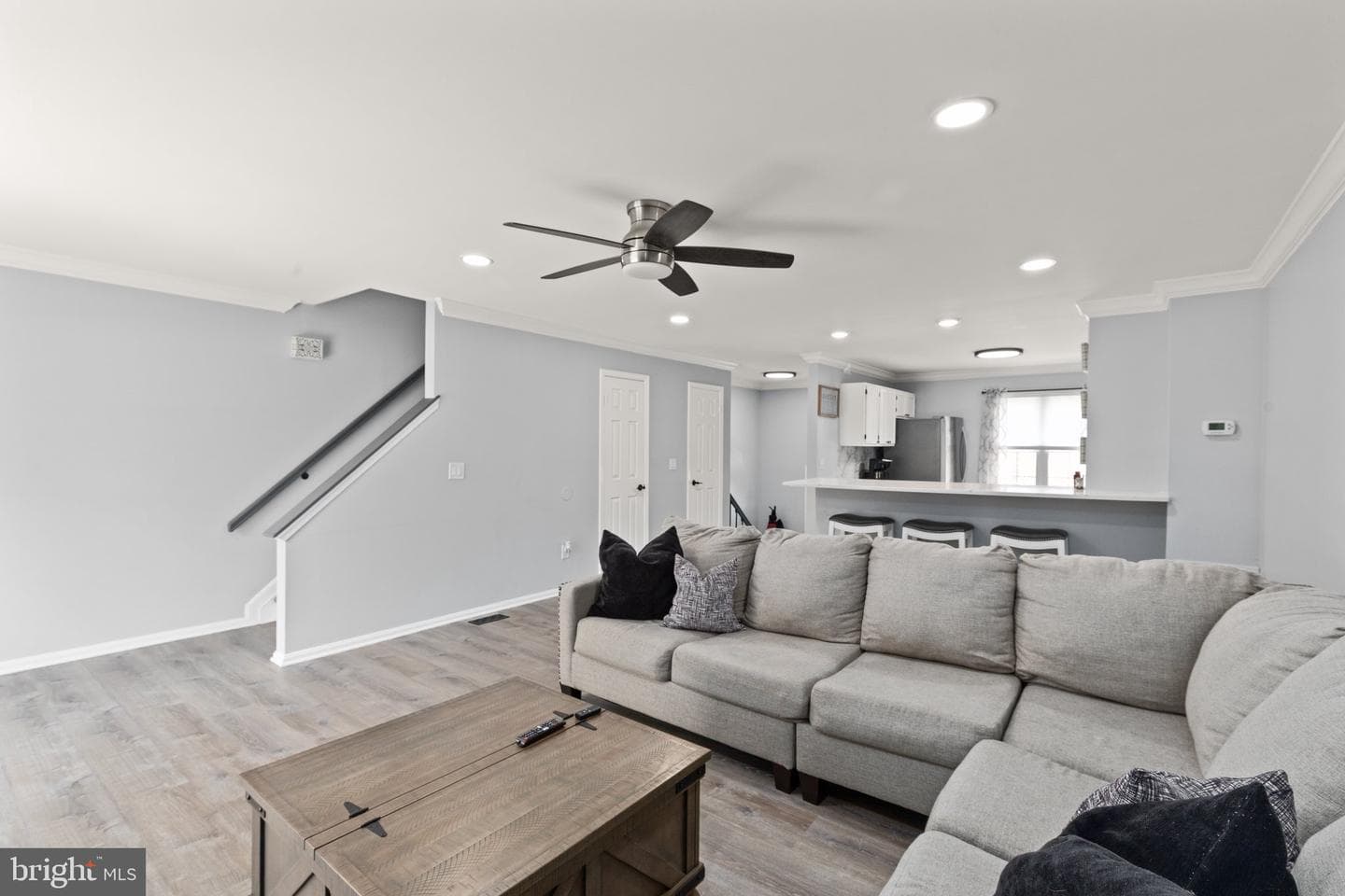 502 Hanna Way photo 2