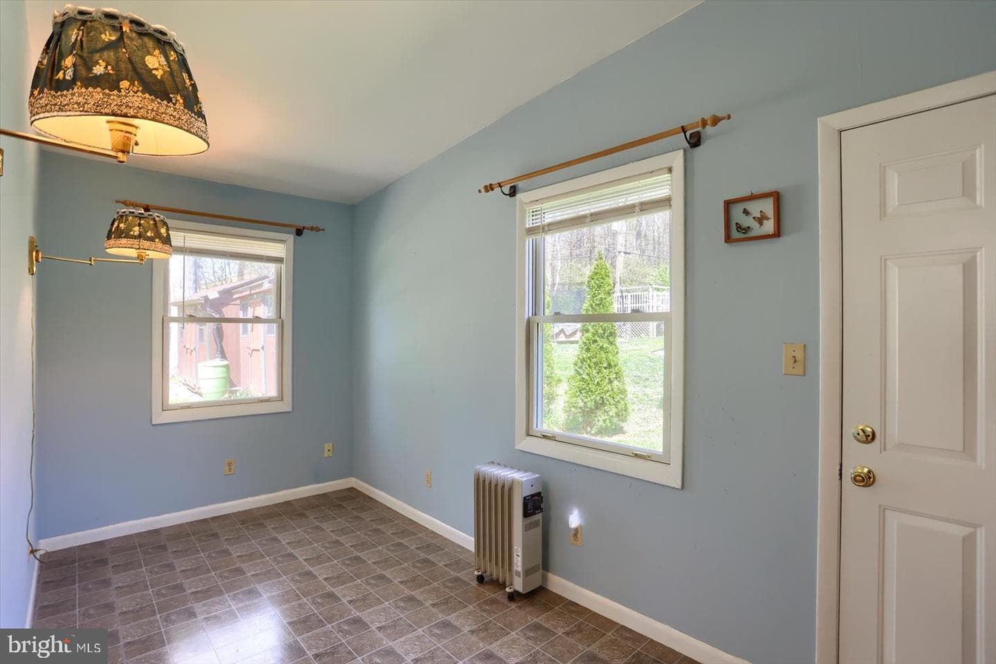 118 W Belcrest Road photo 23