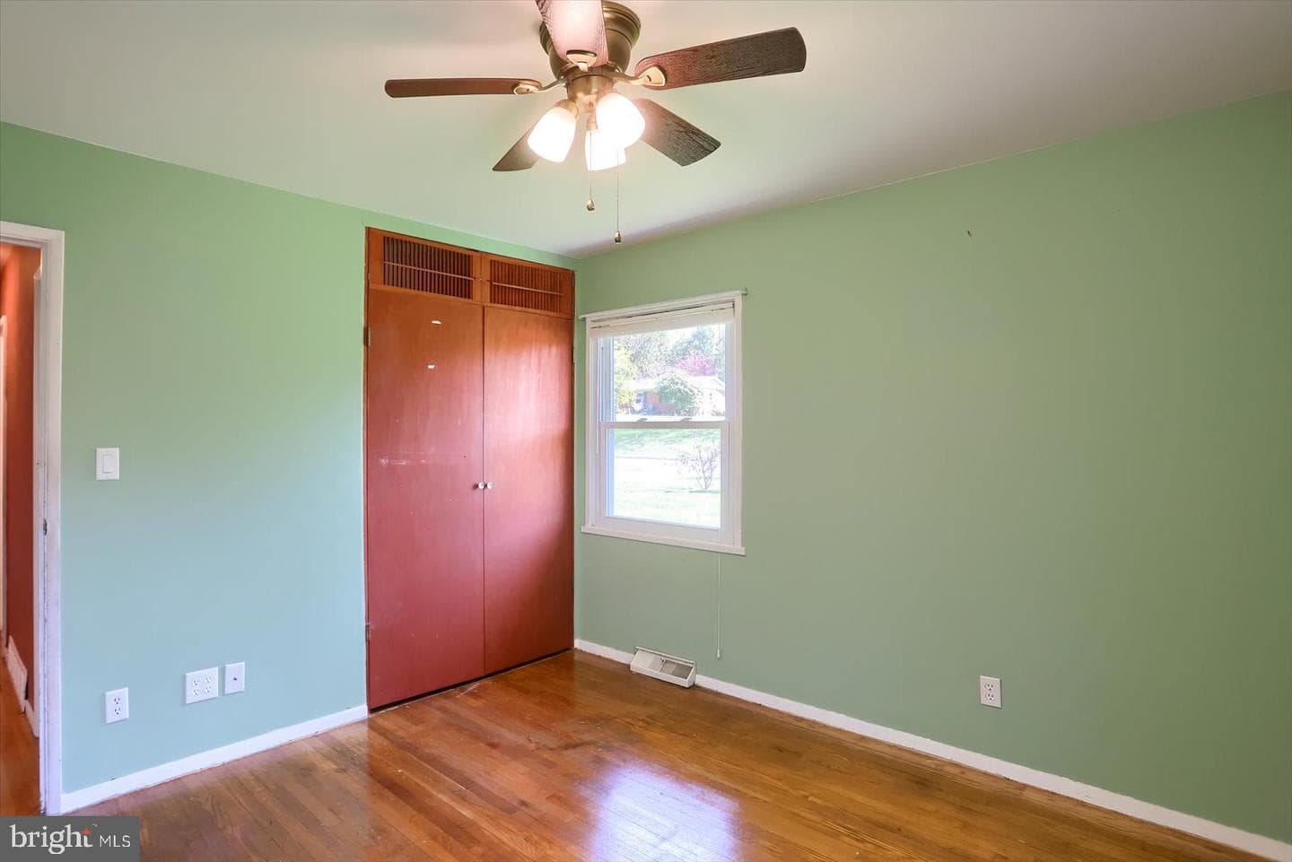 118 W Belcrest Road photo 28